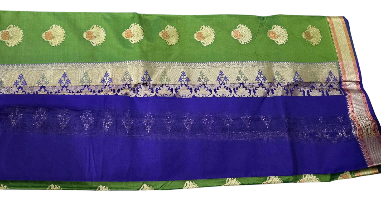 Kanchipattu Saree - Mehandi green and dark blue combination