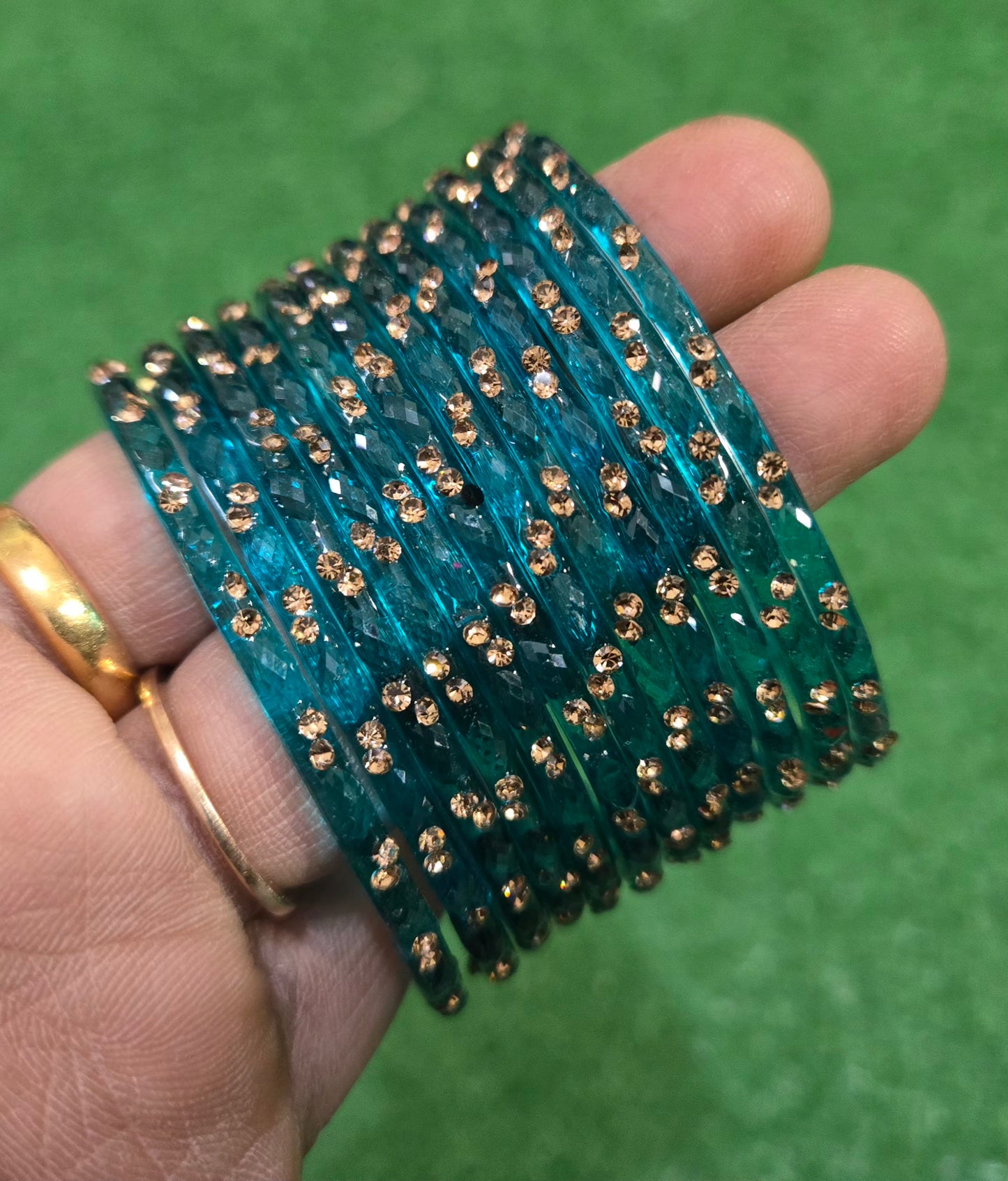 Premium raindrop glass bangles - size 2.4