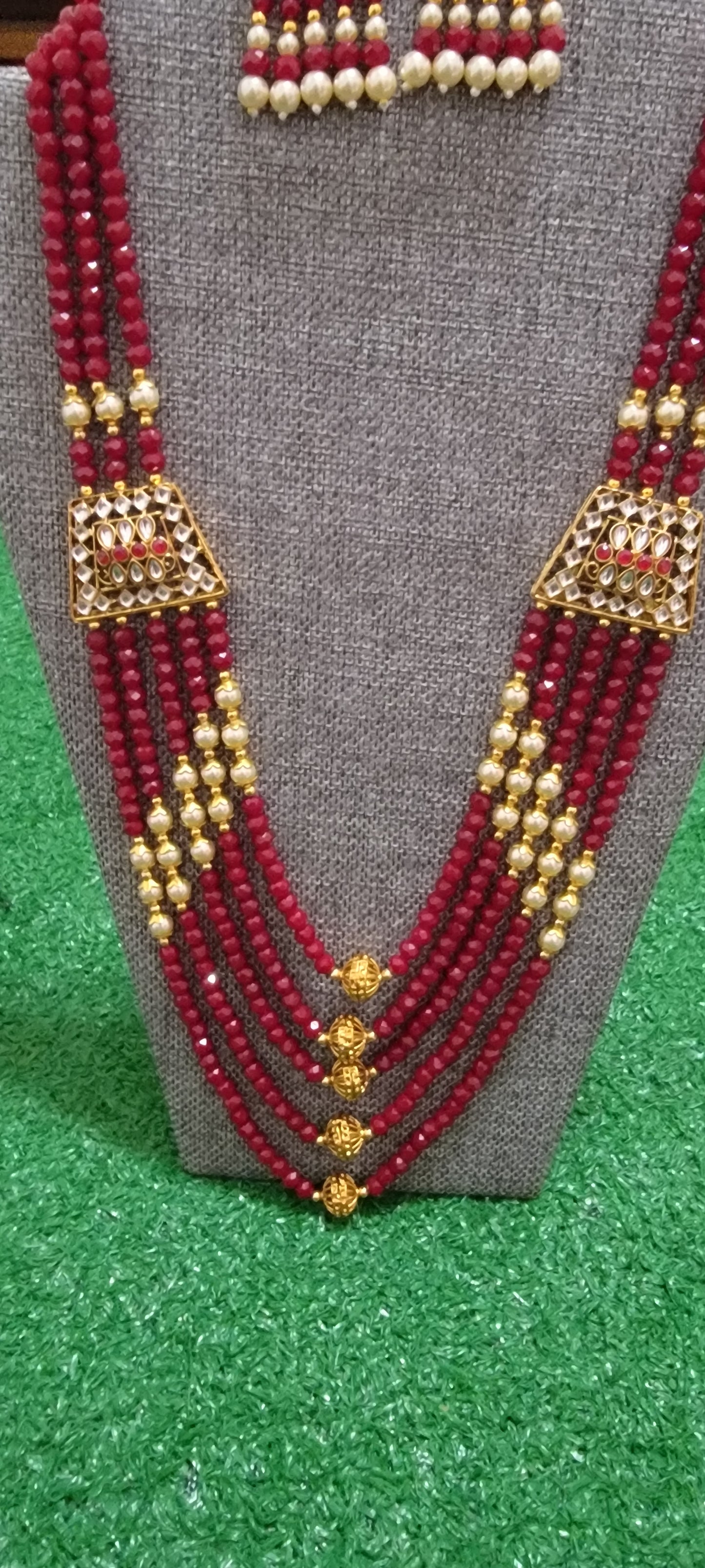 Beaded Layered Necklace Set With Antique Polish - Maroon