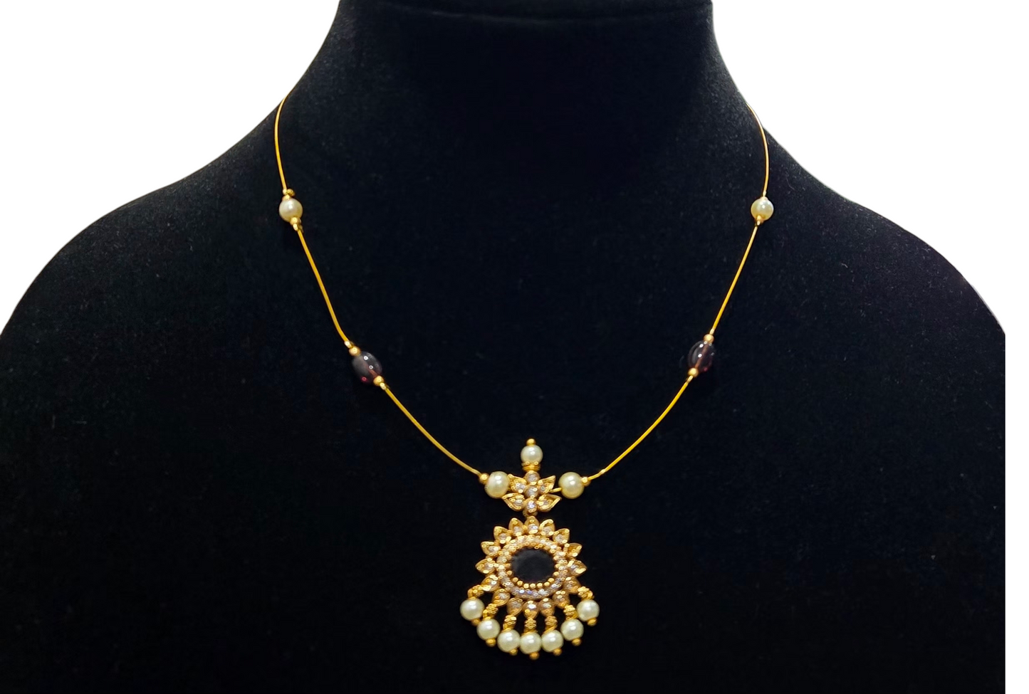 Noir Maharani Pearl-drops Kundan Pendant Necklace