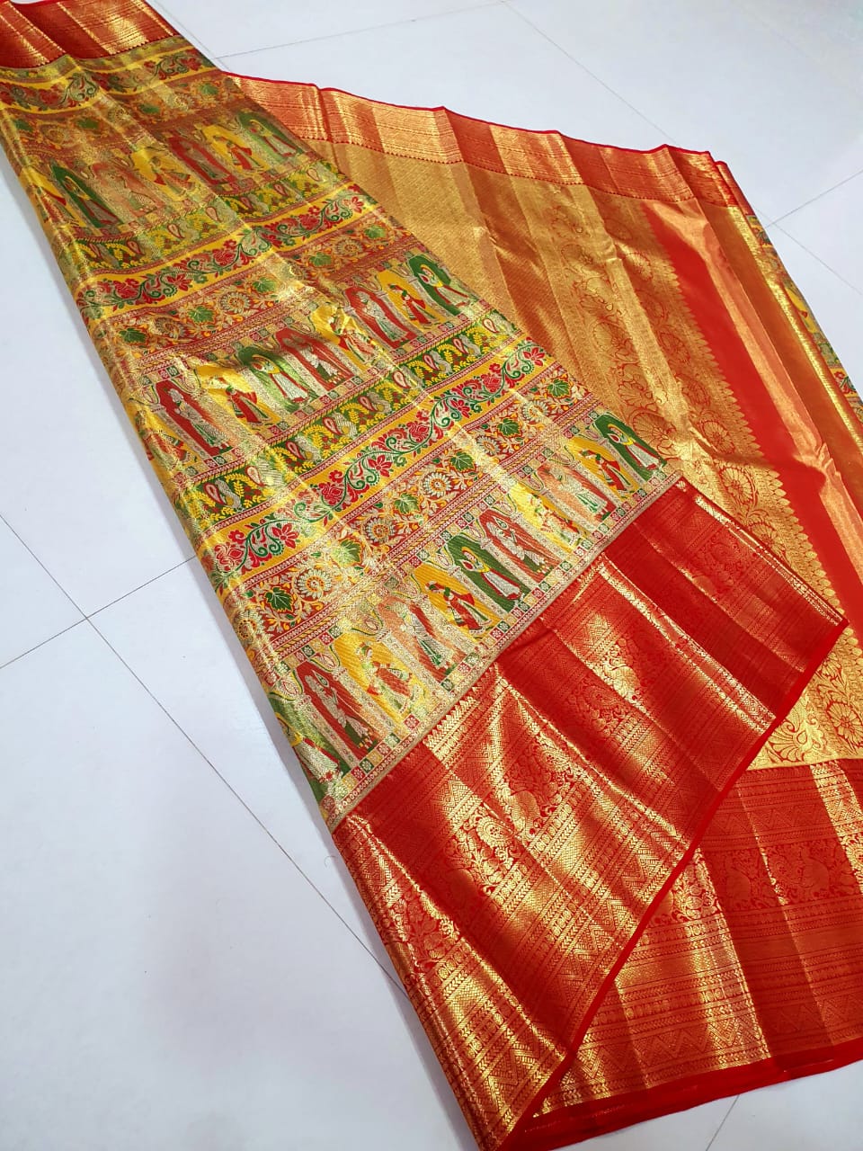 Silk mark certified Pure Silk kanchi pattu saree - Golden with multi color
