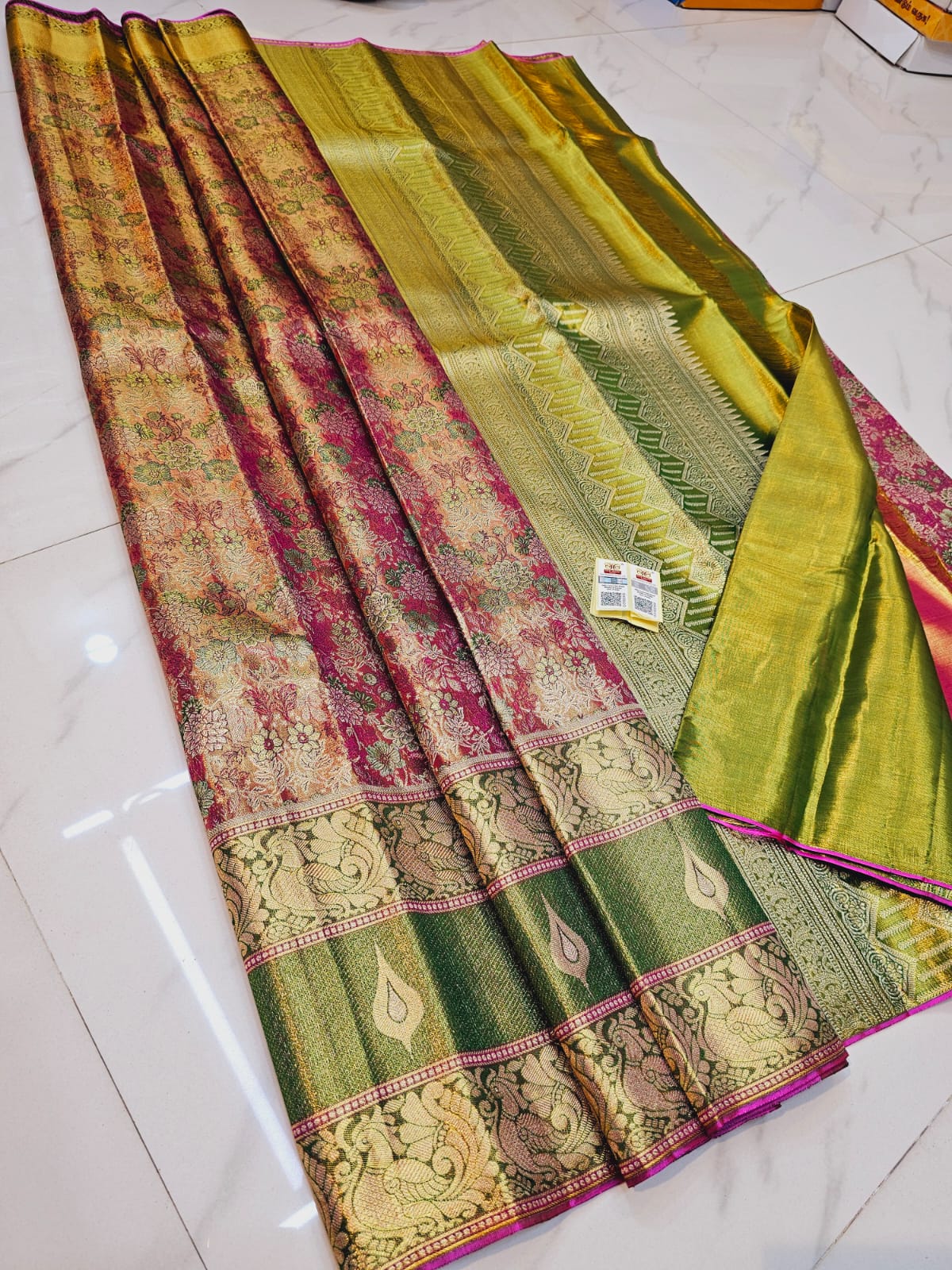 Silk mark certified Pure Silk kanchi pattu saree - Pink with mehandi green tissue