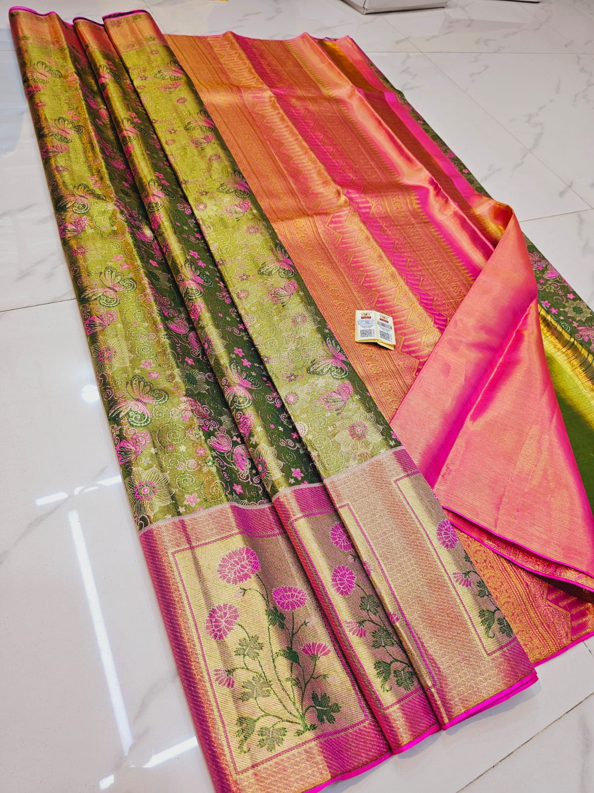 Pure Silk Cerified Kanchi Pattu Saree floral -Green Shade