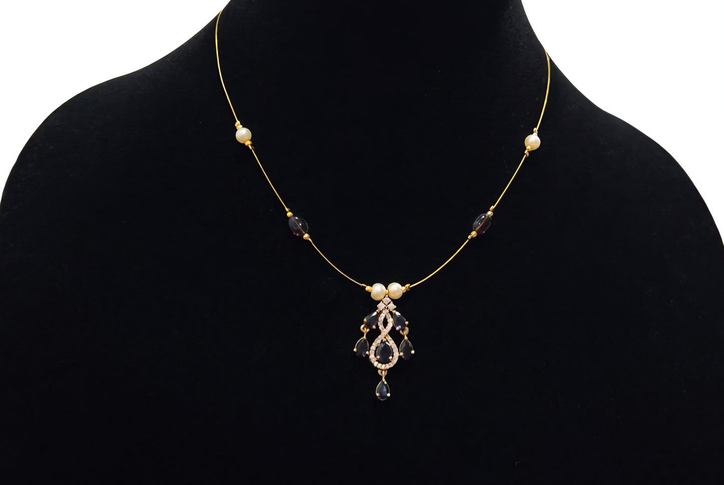 Beautiful invisible necklace in unique design